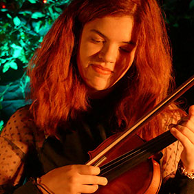 Yohna Lalanne violon chant Ghillie’s Irish and Folk music Yohna Lalanne violon chant Ghillie’s Irish and Folk music